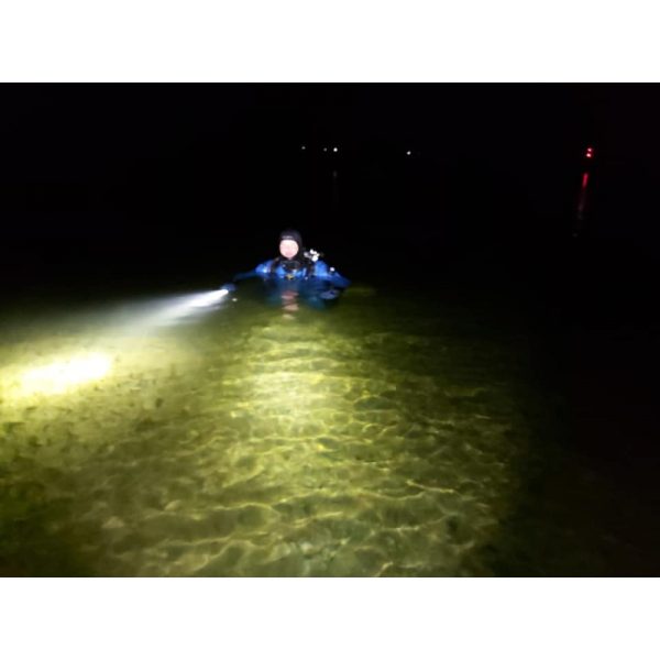 Kurs nurkowania w nocy